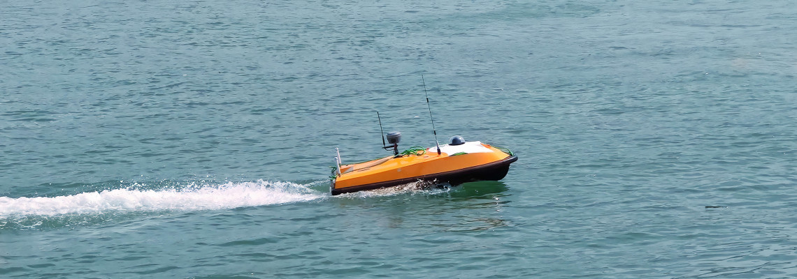 SL 40 - Small Unmanned Surface Vehicle SL 40 - Small Unmanned Surface Vehicle